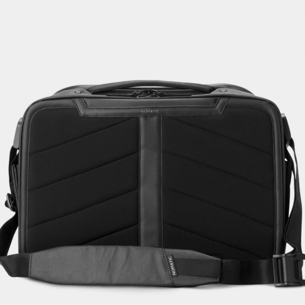 Nomatic Black Messenger Bag for Men - Picture 2 of 10